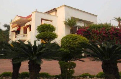 5 BHK Farm House
