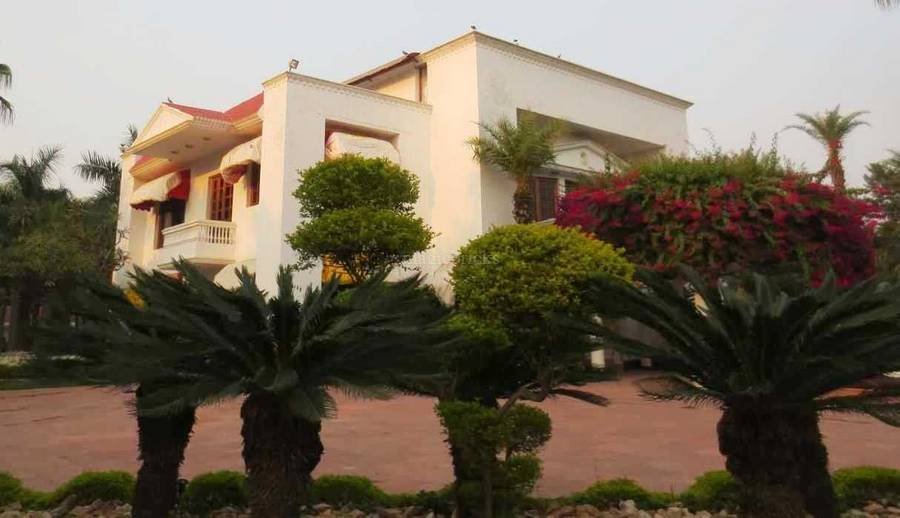 5 BHK Farm House