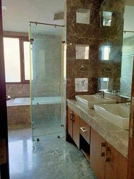 8 BHK Villa
