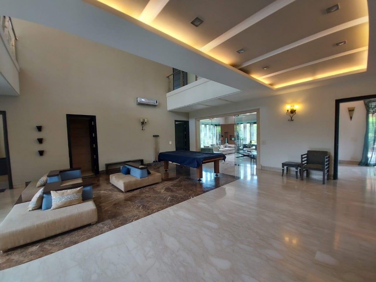 5 Bedroom, Farm House