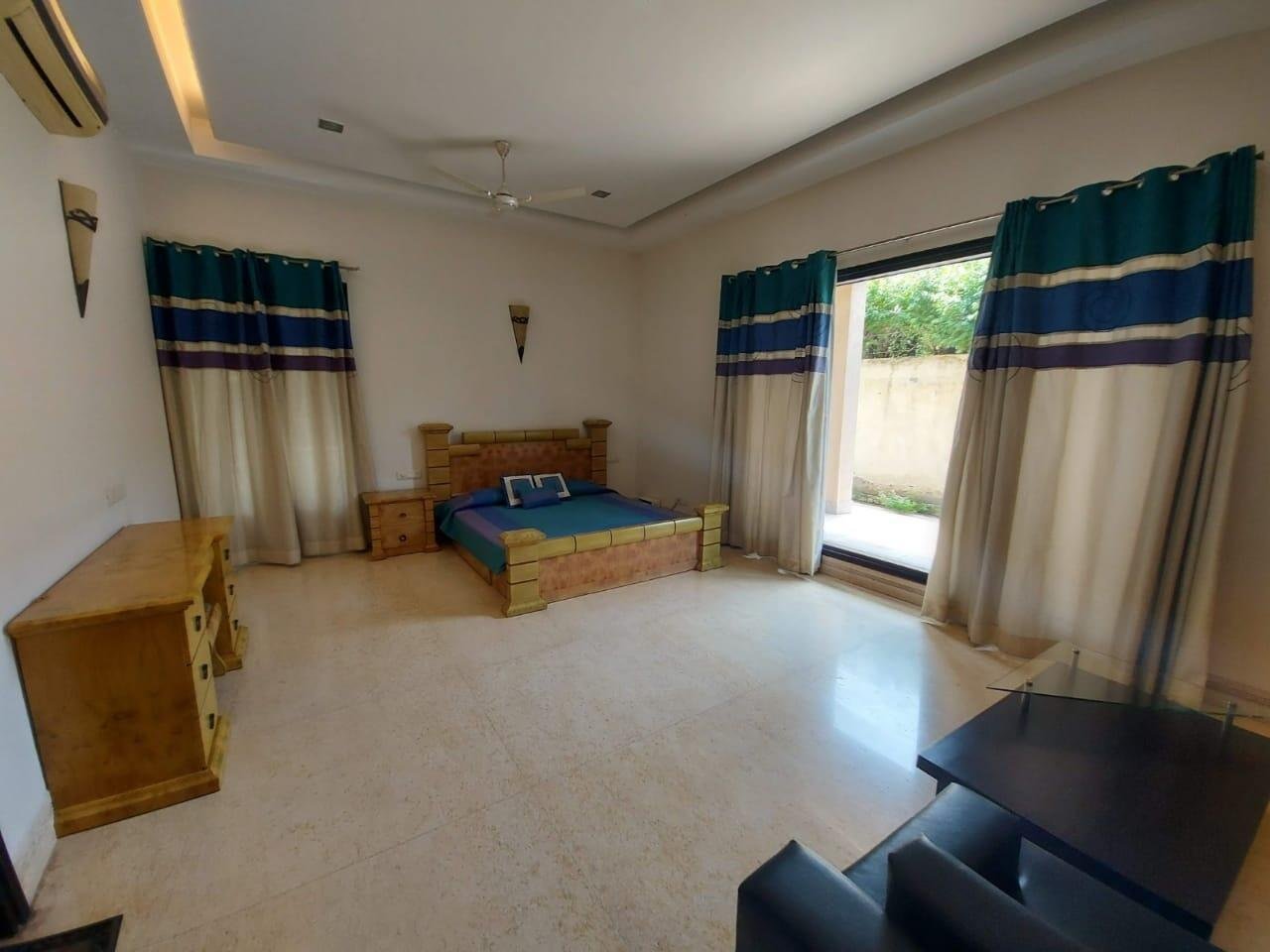 5 Bedroom, Farm House