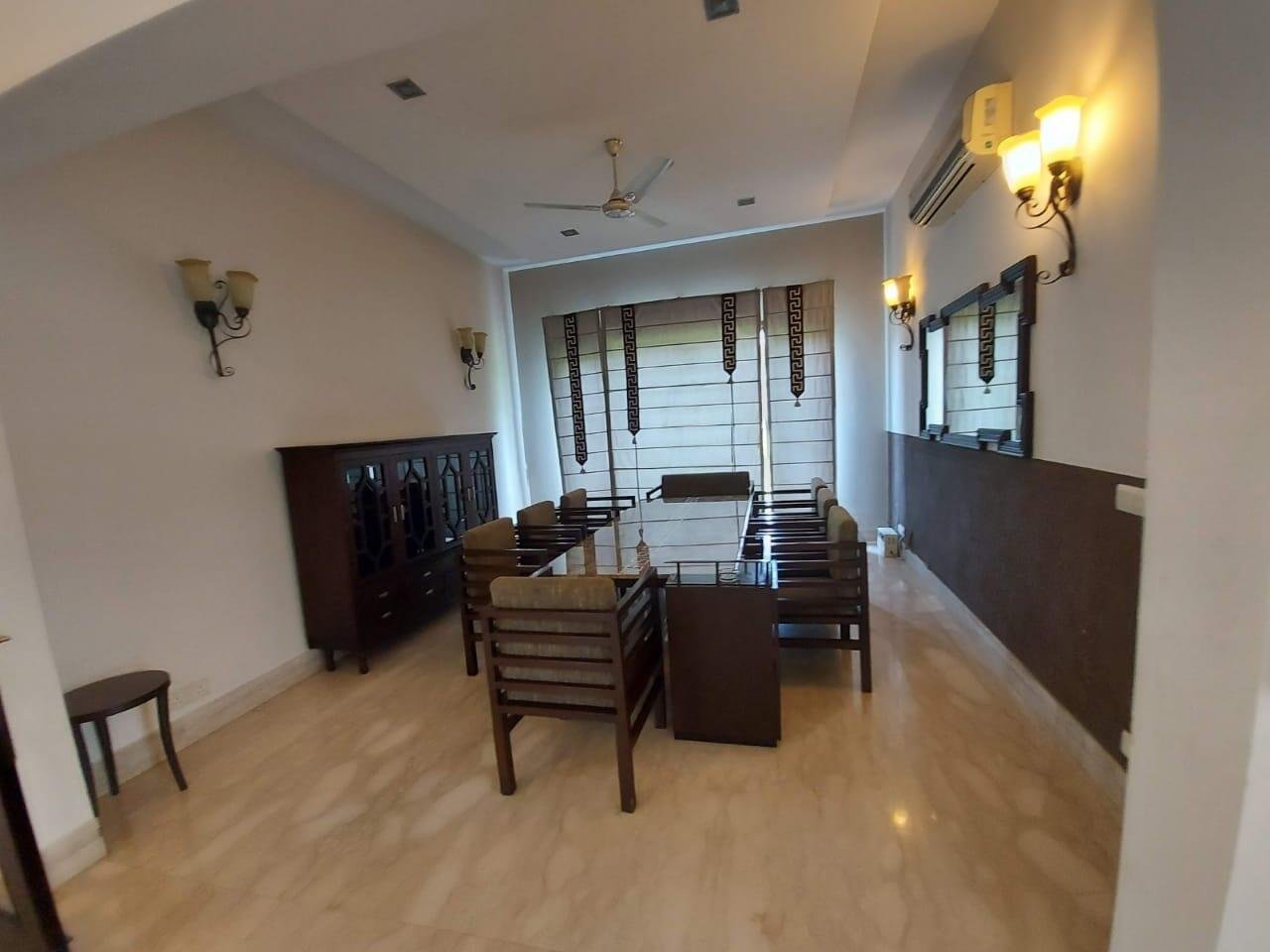 5 Bedroom, Farm House