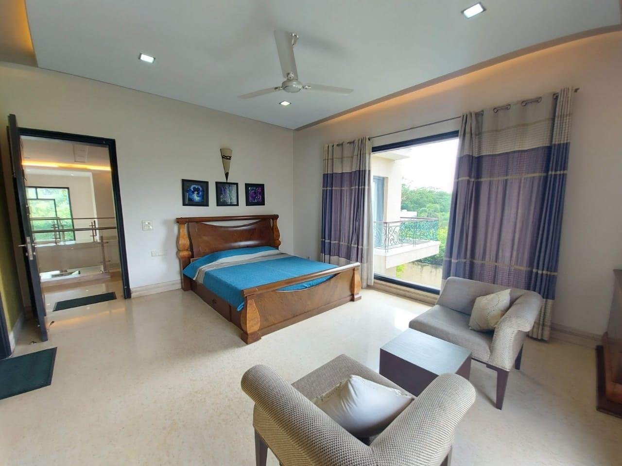 5 Bedroom, Farm House