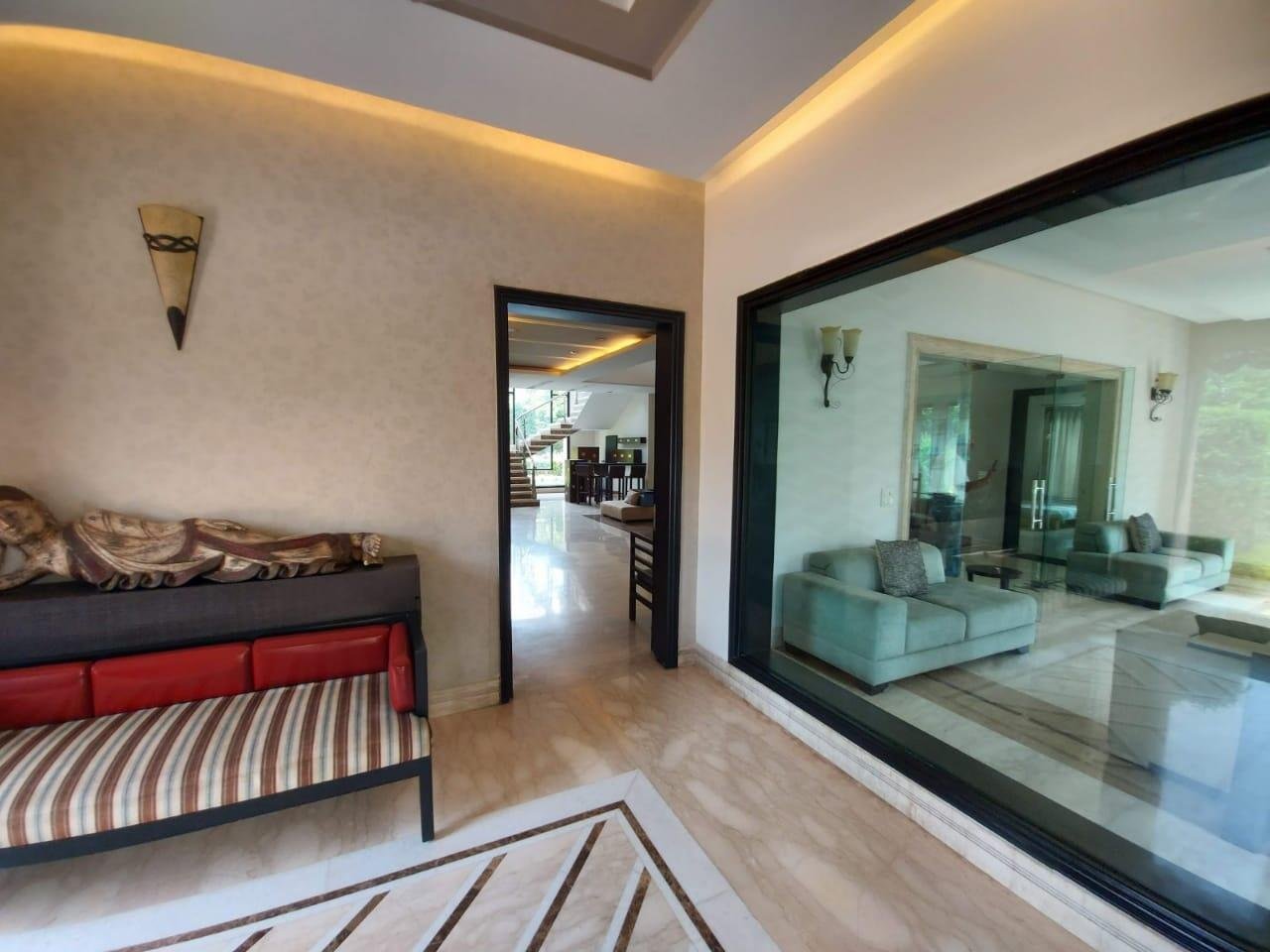 5 Bedroom, Farm House