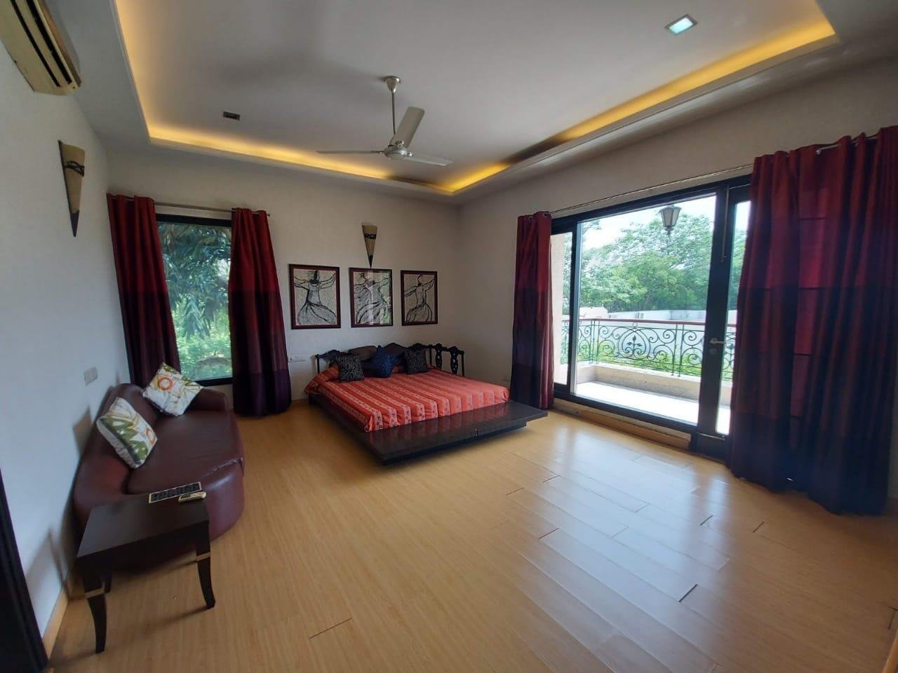 5 Bedroom, Farm House