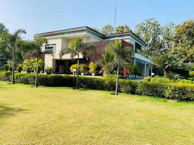 5 BHK Farm House