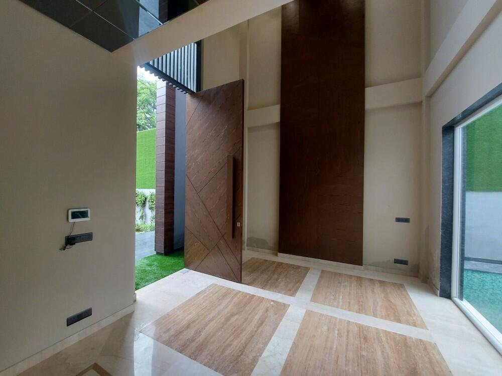 4 Bedroom, Farm House