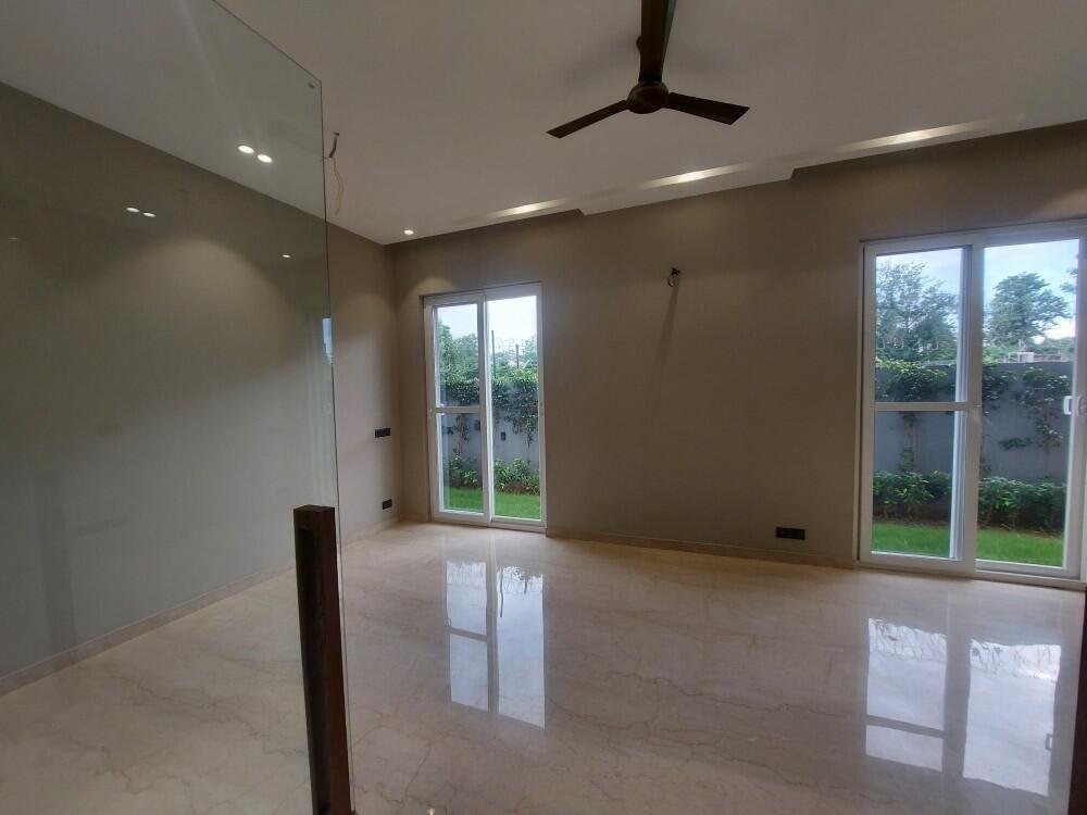 4 Bedroom, Farm House
