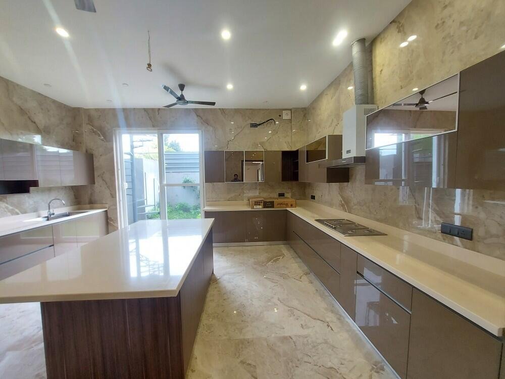 4 Bedroom, Farm House