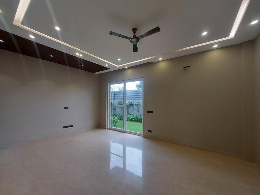 4 Bedroom, Farm House