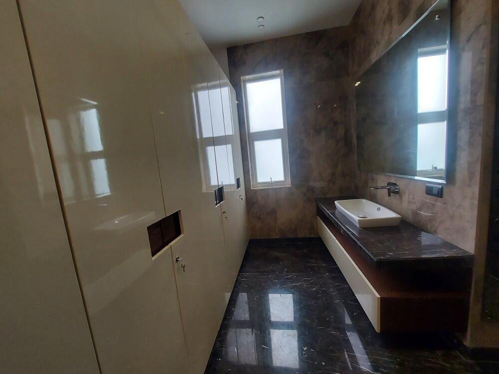 4 Bedroom, Farm House