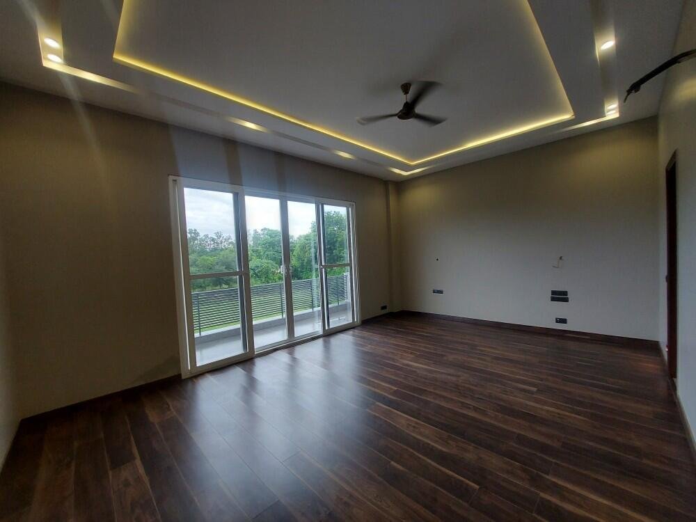 4 Bedroom, Farm House