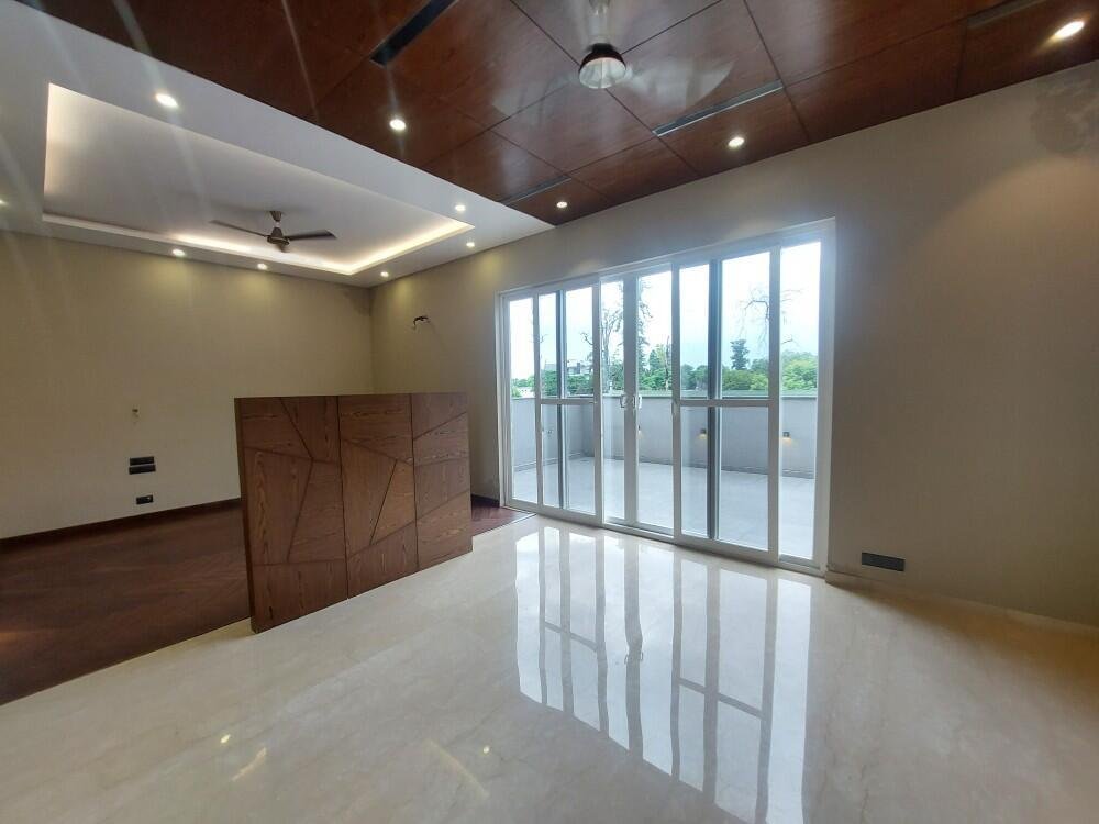 4 Bedroom, Farm House