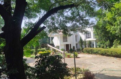 4 BHK Farm House