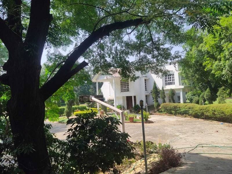 4 BHK Farm House