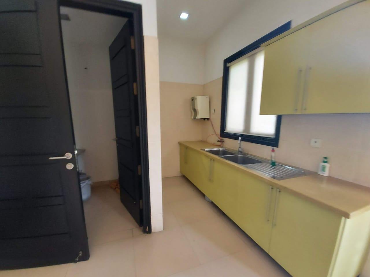5 Bedroom, Farm House