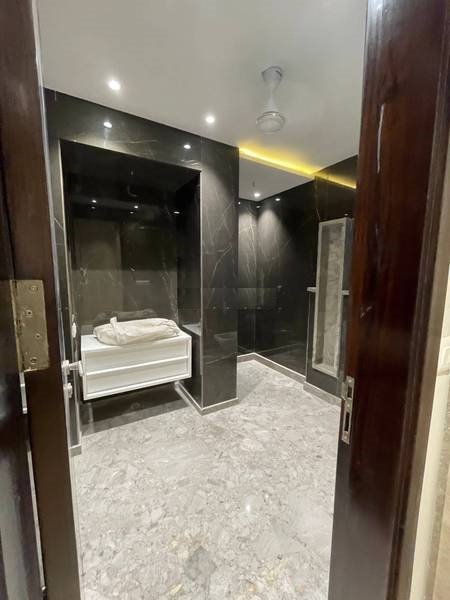 6 BHK Builder Floor