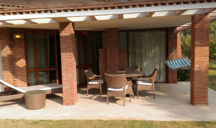2 Bedroom, Farm House