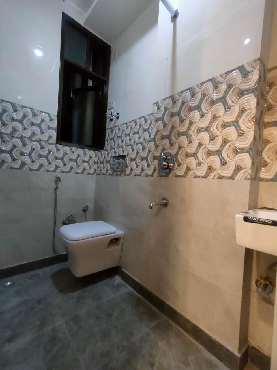 3BHK Builder Floor (700 sq.ft.)