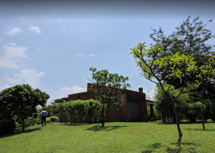 2 Bedroom, Farm House