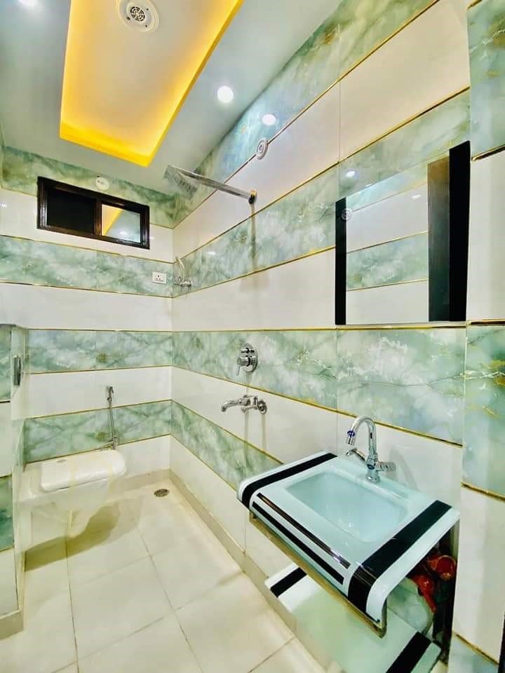 4 BHK, Builder Floor (1100 sq.ft.)